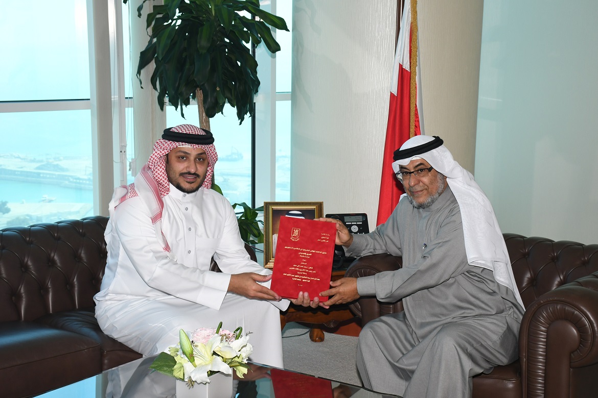 وزير شؤون مجلسي الشورى والنواب يستقبل المستشار محمد أحمد مجبل