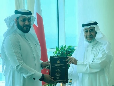 وزير شؤون مجلسي الشورى والنواب يستقبل الدكتور حسن المعولي